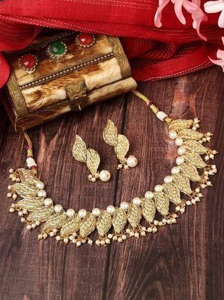 Karatcart Gold Plated Kundan Peal Jewellery Set for Women